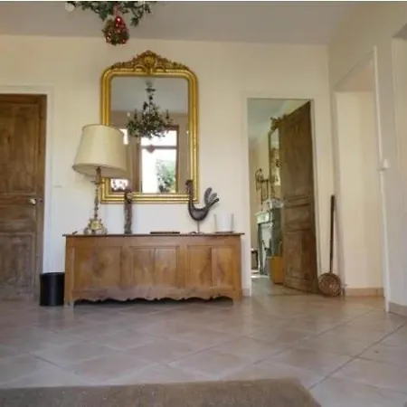 Peaceful Countryside Retreat - Full Of Character 빌라 *